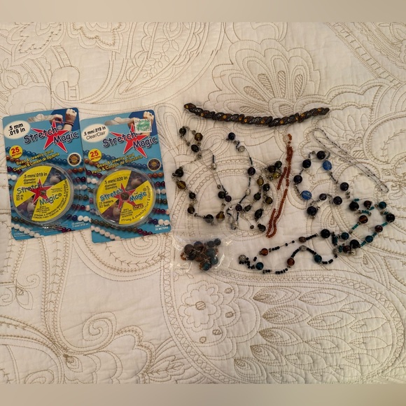 Craft Beads and Stretch Magic Cord for ten bracelets - Picture 1 of 10